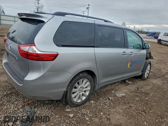 ✅ 2016 Toyota Sienna LE • VIN: 5TDJK3DC2GS145231 • Lot: 92191985. Listed on Copart with 55,085 mi. Free auction sales archive from the USA and detailed vehicle history report at DreamBid. Image 3.