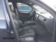 ✅ 2015 Porsche Macan Turbo • VIN: WP1AF2A59FLB91142 • Lot: 43848033. Wystawiony na IAAI z przebiegiem 89 604 mil. Bezpłatny archiwum sprzedaży aukcyjnych z USA i szczegółowy raport historii pojazdu na DreamBid. Zdjęcie 5.