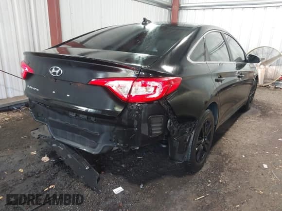 ✅ 2015 Hyundai Sonata SE • VIN: 5NPE24AF6FH017245 • Лот: 43510100. Опубликован ранее на IAAI с пробегом 144 234 миль. Бесплатный доступ к архиву аукционных продаж из США и подробный отчёт об истории автомобиля на DreamBid. Изображение 4.