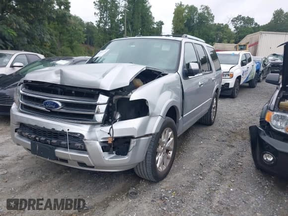 ✅ 2015 Ford Expedition Limited • VIN: 1FMJU1KT4FEF39024 • Lot: 42891326. Wystawiony na IAAI z przebiegiem 126 907 mil. Bezpłatny archiwum sprzedaży aukcyjnych z USA i szczegółowy raport historii pojazdu na DreamBid. Zdjęcie 2.