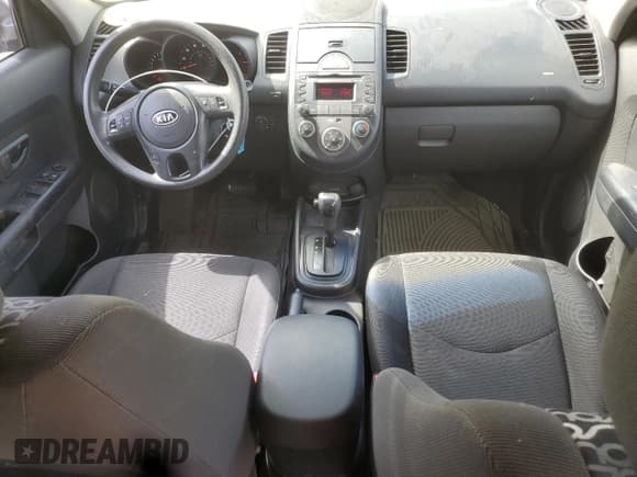 ✅ 2010 Kia Soul Sport • VIN: KNDJT2A20A7068718 • Lot: 69975095. Wystawiony na Copart z przebiegiem 122 991 mil. Bezpłatny archiwum sprzedaży aukcyjnych z USA i szczegółowy raport historii pojazdu na DreamBid. Zdjęcie 8.