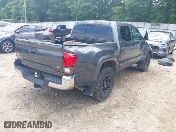 ✅ 2023 Toyota Tacoma SR • VIN: 3TMCZ5ANXPM605600 • Лот: 42467639. Опубликован ранее на IAAI с пробегом 48 364 миль. Бесплатный доступ к архиву аукционных продаж из США и подробный отчёт об истории автомобиля на DreamBid. Изображение 4.