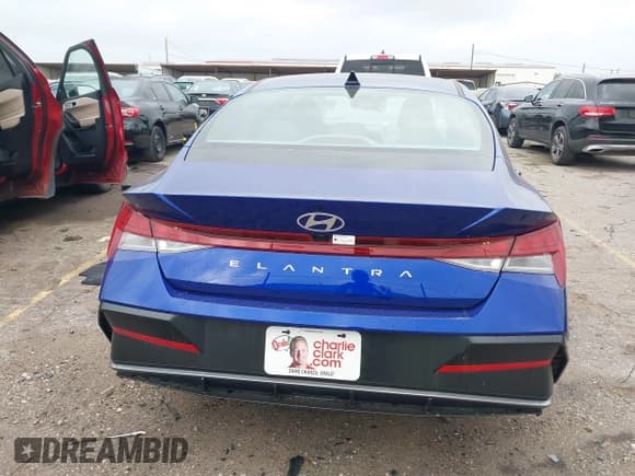 ✅ 2025 Hyundai Elantra SEL Convenience • VIN: KMHLS4DG4SU966445 • Lot: 41950032. Wystawiony na IAAI z przebiegiem 882 mil. Bezpłatny archiwum sprzedaży aukcyjnych z USA i szczegółowy raport historii pojazdu na DreamBid. Zdjęcie 16.