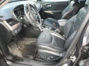 ✅ 2018 Jeep Cherokee Limited • VIN: 1C4PJMDB7JD608414 • Lot: 86493415. Wystawiony na Copart z przebiegiem 61 811 mil. Bezpłatny archiwum sprzedaży aukcyjnych z USA i szczegółowy raport historii pojazdu na DreamBid. Zdjęcie 7.