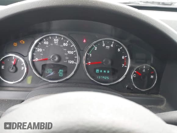 ✅ 2012 Jeep Liberty Limited Jet • VIN: 1C4PJMFK1CW215318 • Лот: 42951964. Опубликован ранее на IAAI с пробегом 137 925 миль. Бесплатный доступ к архиву аукционных продаж из США и подробный отчёт об истории автомобиля на DreamBid. Изображение 7.