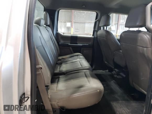 ✅ 2019 Ford F-150 XL • VIN: 1FTEW1C53KKC90291 • Lot: 81396495. Wystawiony na Copart z przebiegiem 156 117 mil. Bezpłatny archiwum sprzedaży aukcyjnych z USA i szczegółowy raport historii pojazdu na DreamBid. Zdjęcie 10.