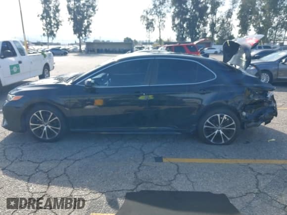 ✅ 2019 Toyota Camry SE • VIN: 4T1B11HK6KU854807 • Лот: 43770190. Опубликован ранее на IAAI с пробегом 110 077 миль. Бесплатный доступ к архиву аукционных продаж из США и подробный отчёт об истории автомобиля на DreamBid. Изображение 14.