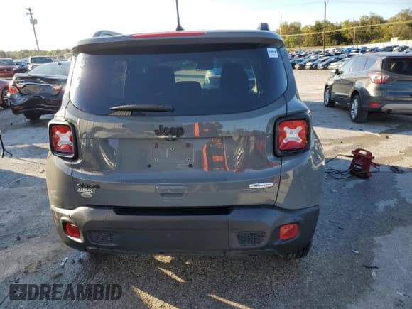✅ 2020 Jeep Renegade Sport • VIN: ZACNJBAB4LPL69003 • Lot: 87419685. Wystawiony na Copart z przebiegiem 94 337 mil. Bezpłatny archiwum sprzedaży aukcyjnych z USA i szczegółowy raport historii pojazdu na DreamBid. Zdjęcie 6.
