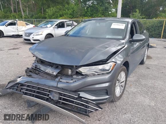 ✅ 2020 Volkswagen Jetta S • VIN: 3VWCB7BU4LM016992 • Лот: 42506638. Опубликован ранее на IAAI с пробегом 102 522 миль. Бесплатный доступ к архиву аукционных продаж из США и подробный отчёт об истории автомобиля на DreamBid. Изображение 2.