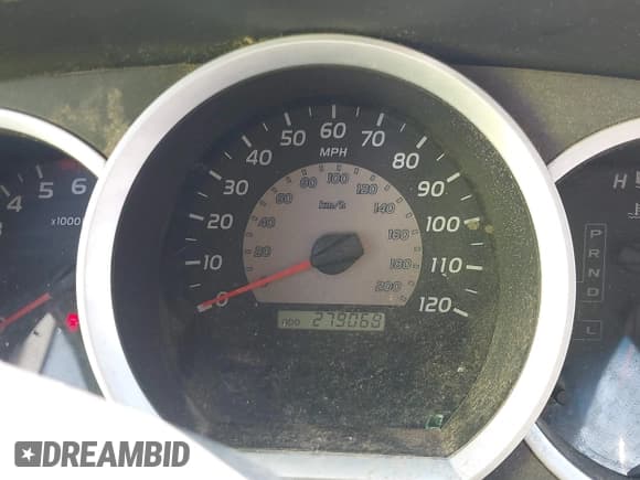 ✅ 2005 Toyota Tacoma PreRunner • VIN: 5TEJU62N05Z060534 • Lot: 42777211. Wystawiony na IAAI z przebiegiem 279 068 mil. Bezpłatny archiwum sprzedaży aukcyjnych z USA i szczegółowy raport historii pojazdu na DreamBid. Zdjęcie 7.