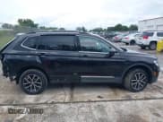 ✅ 2021 Volkswagen Tiguan SE • VIN: 3VV2B7AXXMM058256 • Lot: 43250700. Wystawiony na IAAI z przebiegiem 33 409 mil. Bezpłatny archiwum sprzedaży aukcyjnych z USA i szczegółowy raport historii pojazdu na DreamBid. Zdjęcie 13.