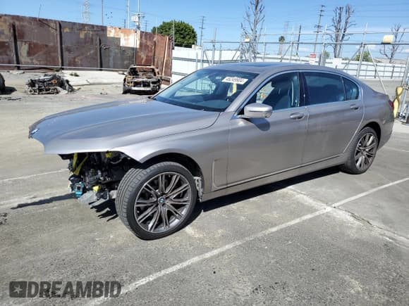 ✅ 2021 BMW 7 Series 740i xDrive • VIN: WBA7T4C01MCF12430 • Lot: 46249904. Listed on Copart with 20,679 mi. Free auction sales archive from the USA and detailed vehicle history report at DreamBid. Image 1.