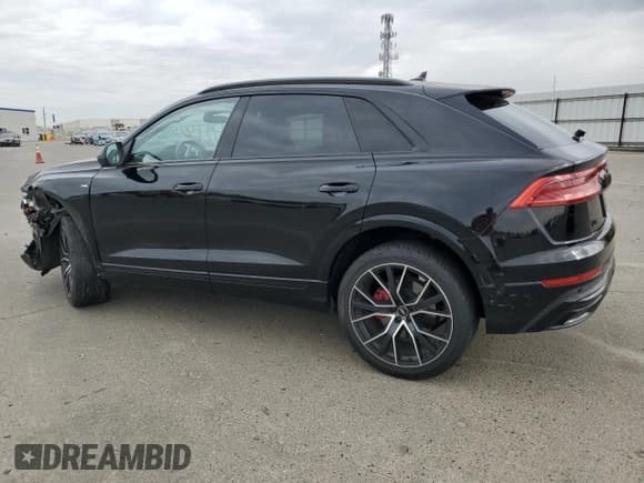 ✅ 2021 Audi Q8 Premium Plus • VIN: WA1EVAF11MD021123 • Лот: 82395545. Опубликован ранее на Copart с пробегом 72 381 миль. Бесплатный доступ к архиву аукционных продаж из США и подробный отчёт об истории автомобиля на DreamBid. Изображение 2.