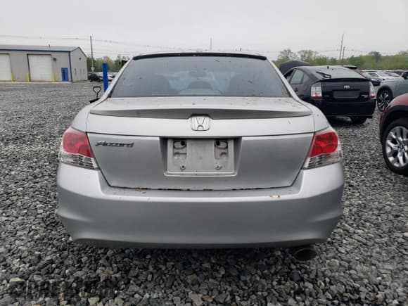 ✅ 2008 Honda Accord EX-L • VIN: 1HGCP26808A073538 • Lot: 56456245. Wystawiony na Copart z przebiegiem 192 489 mil. Bezpłatny archiwum sprzedaży aukcyjnych z USA i szczegółowy raport historii pojazdu na DreamBid. Zdjęcie 6.