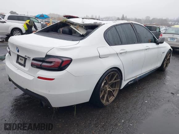 ✅ 2016 BMW 5 Series 535i • VIN: WBA5B1C55GG129685 • Лот: 43798708. Опубликован ранее на IAAI с пробегом Не указан. Бесплатный доступ к архиву аукционных продаж из США и подробный отчёт об истории автомобиля на DreamBid. Изображение 4.
