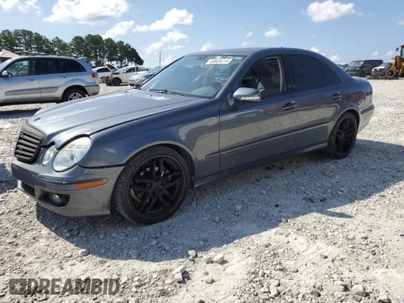 ✅ 2009 Mercedes-Benz E 320 • VIN: WDBUF22X79B373087 • Lot: 68605214. Wystawiony na Copart z przebiegiem 195 757 mil. Bezpłatny archiwum sprzedaży aukcyjnych z USA i szczegółowy raport historii pojazdu na DreamBid. Zdjęcie 1.