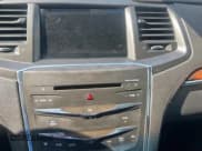 ✅ 2015 Lincoln MKS • VIN: 1LNHL9DK7FG602531 • Lot: 84918005. Wystawiony na Copart z przebiegiem 162 977 mil. Bezpłatny archiwum sprzedaży aukcyjnych z USA i szczegółowy raport historii pojazdu na DreamBid. Zdjęcie 12.