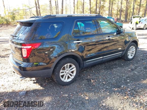 ✅ 2013 Ford Explorer XLT • VIN: 1FM5K8D88DGC56216 • Lot: 43669973. Listed on IAAI with 123,675 mi. Free auction sales archive from the USA and detailed vehicle history report at DreamBid. Image 4.