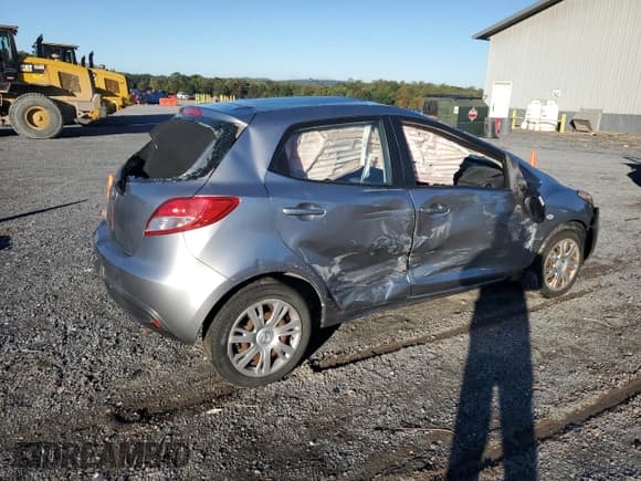 ✅ 2013 Mazda 2 Sport • VIN: JM1DE1KZ7D0168289 • Lot: 85594365. Listed on Copart with 78,696 mi. Free auction sales archive from the USA and detailed vehicle history report at DreamBid. Image 3.