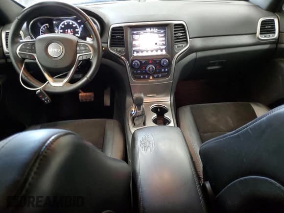 ✅ 2017 Jeep Grand Cherokee Altitude • VIN: 1C4RJFAG7HC720036 • Lot: 86514705. Listed on Copart with 121,391 mi. Free auction sales archive from the USA and detailed vehicle history report at DreamBid. Image 8.
