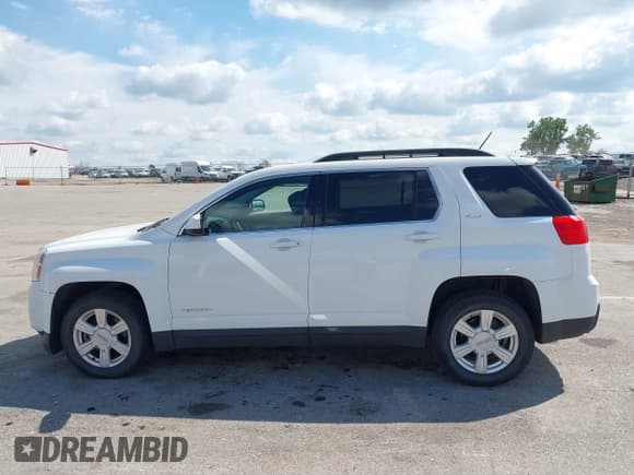 ✅ 2015 GMC Terrain SLE • VIN: 2GKFLWE38F6282948 • Lot: 43029761. Wystawiony na IAAI z przebiegiem 271 940 mil. Bezpłatny archiwum sprzedaży aukcyjnych z USA i szczegółowy raport historii pojazdu na DreamBid. Zdjęcie 14.