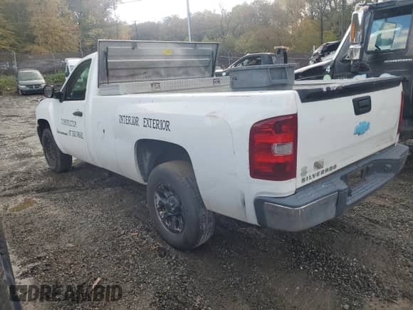 2008 Chevrolet Silverado 1500 Work Truck with VIN 1GCEC14X98Z128383, listed as a Copart auction lot 90855475 with 226,854 mi miles and Salvage title. Bid and sale history available at DreamBid. Image 2.
