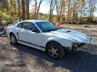 ✅ 2002 Ford Mustang Standard • VIN: 1FAFP40482F192564 • Lot: 43630767. Wystawiony na IAAI z przebiegiem 216 712 mil. Bezpłatny archiwum sprzedaży aukcyjnych z USA i szczegółowy raport historii pojazdu na DreamBid. Zdjęcie 1.