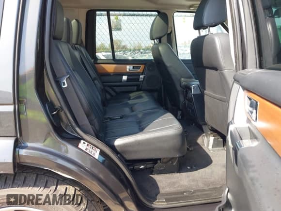 ✅ 2015 Land Rover LR4 HSE • VIN: SALAG2V60FA759297 • Lot: 42128974. Listed on IAAI with 162,058 mi. Free auction sales archive from the USA and detailed vehicle history report at DreamBid. Image 8.