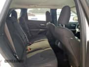 ✅ 2019 Jeep Cherokee Latitude • VIN: 1C4PJLCBXKD326541 • Lot: 93253775. Wystawiony na Copart z przebiegiem 119 873 mil. Bezpłatny archiwum sprzedaży aukcyjnych z USA i szczegółowy raport historii pojazdu na DreamBid. Zdjęcie 11.