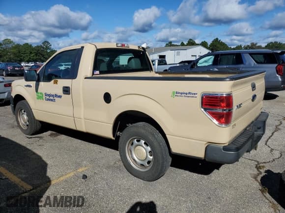 ✅ 2014 Ford F-150 XL • VIN: 1FTMF1CM2EKD20274 • Lot: 90359475. Listed on Copart with 279,739 mi. Free auction sales archive from the USA and detailed vehicle history report at DreamBid. Image 2.