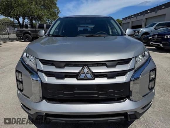 ✅ 2020 Mitsubishi Outlander ES • VIN: JA4AR3AU1LU031262 • Лот: 86437445. Опубликован ранее на Copart с пробегом 19 325 миль. Бесплатный доступ к архиву аукционных продаж из США и подробный отчёт об истории автомобиля на DreamBid. Изображение 5.