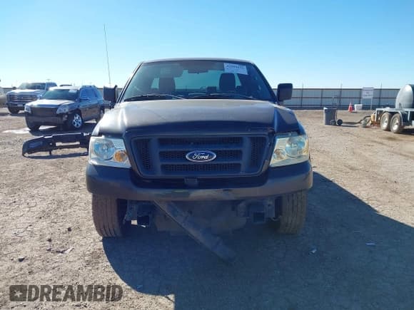 ✅ 2005 Ford F-150 XL • VIN: 1FTRF12285KE86787 • Лот: 43594132. Опубликован ранее на IAAI с пробегом 94 099 миль. Бесплатный доступ к архиву аукционных продаж из США и подробный отчёт об истории автомобиля на DreamBid. Изображение 13.