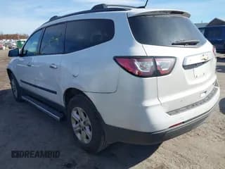 ✅ 2016 Chevrolet Traverse LS • VIN: 1GNKRFED4GJ271801 • Lot: 43582649. Wystawiony na IAAI z przebiegiem 249 001 mil. Bezpłatny archiwum sprzedaży aukcyjnych z USA i szczegółowy raport historii pojazdu na DreamBid. Zdjęcie 3.