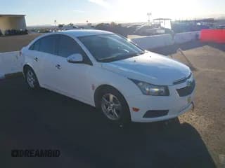 ✅ 2014 Chevrolet Cruze 1LT • VIN: 1G1PC5SB6E7299339 • Lot: 43680374. Listed on IAAI with 98,677 mi. Free auction sales archive from the USA and detailed vehicle history report at DreamBid. Image 1.