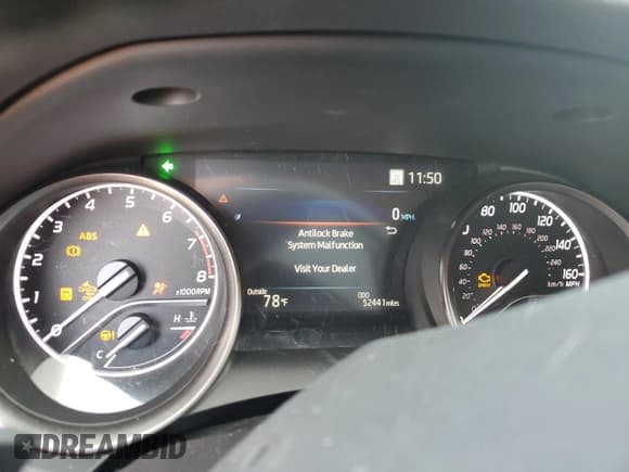 ✅ 2022 Toyota Camry SE • VIN: 4T1G11BK3NU054839 • Lot: 81883485. Wystawiony na Copart z przebiegiem 52 441 mil. Bezpłatny archiwum sprzedaży aukcyjnych z USA i szczegółowy raport historii pojazdu na DreamBid. Zdjęcie 9.