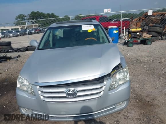 ✅ 2005 Toyota Avalon XL • VIN: 4T1BK36B15U030665 • Lot: 42591142. Wystawiony na IAAI z przebiegiem 103 188 mil. Bezpłatny archiwum sprzedaży aukcyjnych z USA i szczegółowy raport historii pojazdu na DreamBid. Zdjęcie 12.