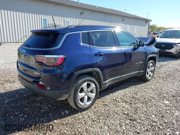 ✅ 2018 Jeep Compass Latitude • VIN: 3C4NJDBB1JT254605 • Лот: 43499328. Опубликован ранее на IAAI с пробегом 101 947 миль. Бесплатный доступ к архиву аукционных продаж из США и подробный отчёт об истории автомобиля на DreamBid. Изображение 4.