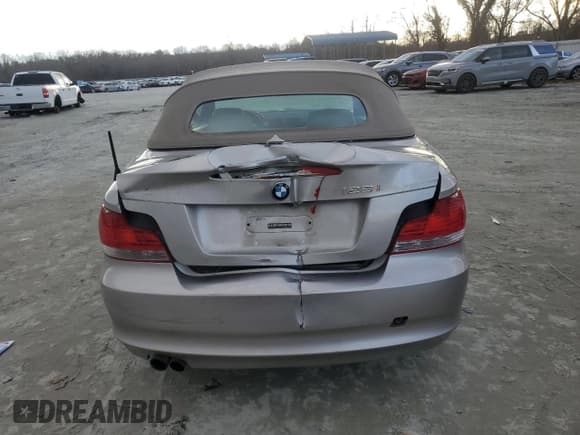 ✅ 2010 BMW 1 Series 128i • VIN: WBAUL7C53AVJ77295 • Lot: 86122734. Listed on Copart with 138,270 mi. Free auction sales archive from the USA and detailed vehicle history report at DreamBid. Image 6.