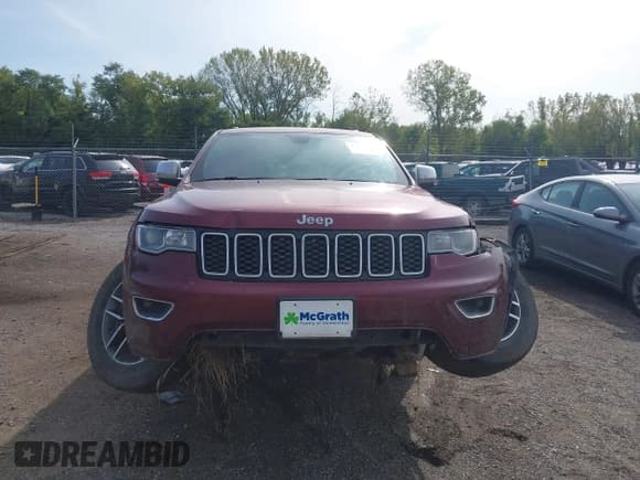 ✅ 2017 Jeep Grand Cherokee Limited • VIN: 1C4RJFBGXHC811607 • Lot: 43275028. Listed on IAAI with 160,266 mi. Free auction sales archive from the USA and detailed vehicle history report at DreamBid. Image 13.