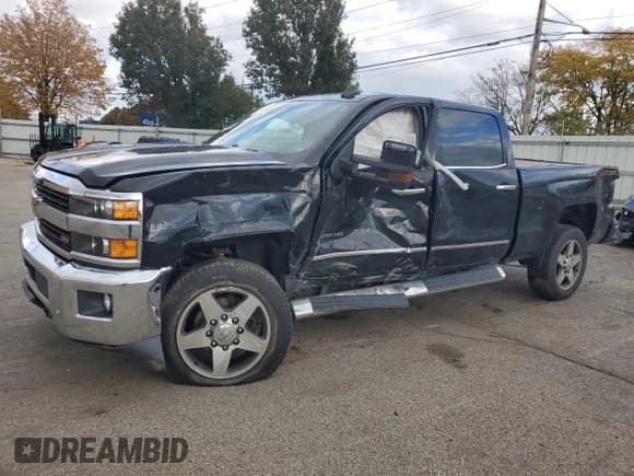 ✅ 2017 Chevrolet Silverado 2500HD LTZ • VIN: 1GC1KWEG1HF100477 • Lot: 91002955. Listed on Copart with 140,086 mi. Free auction sales archive from the USA and detailed vehicle history report at DreamBid. Image 1.