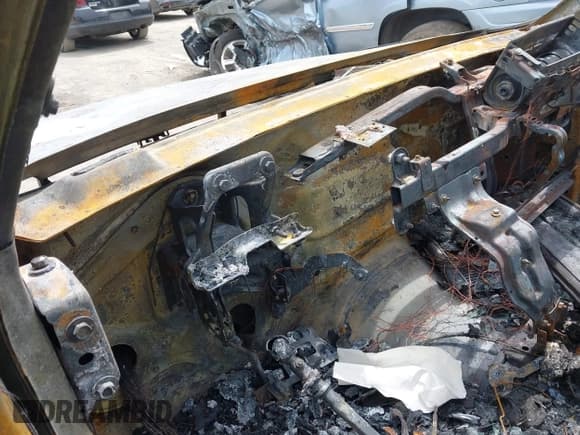 ✅ 2008 Saab 9-7X 5.3i • VIN: 5S3ET13M382803395 • Lot: 42513973. Wystawiony na IAAI z przebiegiem Nie podano. Bezpłatny archiwum sprzedaży aukcyjnych z USA i szczegółowy raport historii pojazdu na DreamBid. Zdjęcie 7.