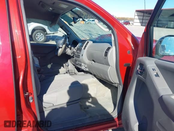 ✅ 2016 Nissan Frontier SV • VIN: 1N6AD0EV3GN743095 • Lot: 43595348. Wystawiony na IAAI z przebiegiem 140 404 mil. Bezpłatny archiwum sprzedaży aukcyjnych z USA i szczegółowy raport historii pojazdu na DreamBid. Zdjęcie 5.