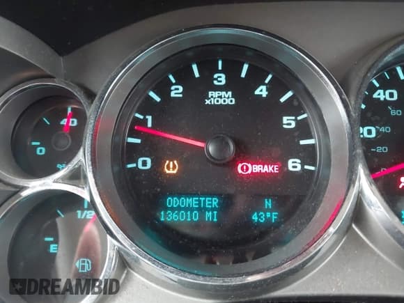 ✅ 2010 Chevrolet Silverado 1500 LT • VIN: 1GCSKSEA1AZ254653 • Lot: 43738970. Wystawiony na IAAI z przebiegiem 136 010 mil. Bezpłatny archiwum sprzedaży aukcyjnych z USA i szczegółowy raport historii pojazdu na DreamBid. Zdjęcie 15.