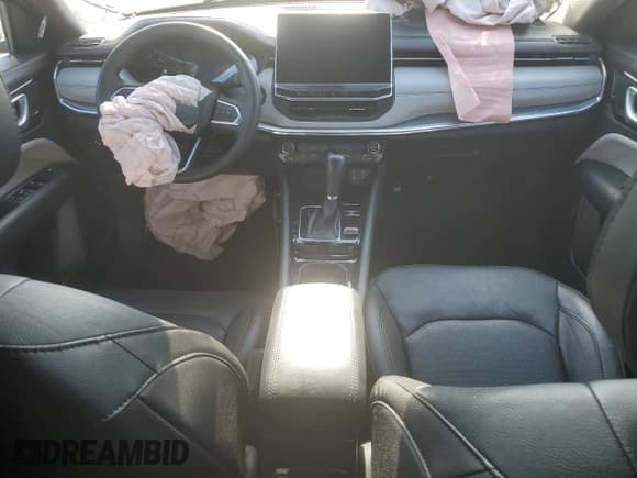 ✅ 2023 Jeep Compass Limited • VIN: 3C4NJDCN4PT566032 • Lot: 84455485. Wystawiony na Copart z przebiegiem 54 523 mil. Bezpłatny archiwum sprzedaży aukcyjnych z USA i szczegółowy raport historii pojazdu na DreamBid. Zdjęcie 8.