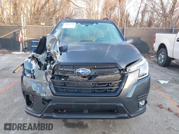 ✅ 2024 Subaru Forester Premium • VIN: JF2SKADC6RH462947 • Lot: 43861738. Listed on IAAI with 34,564 mi. Free auction sales archive from the USA and detailed vehicle history report at DreamBid. Image 12.