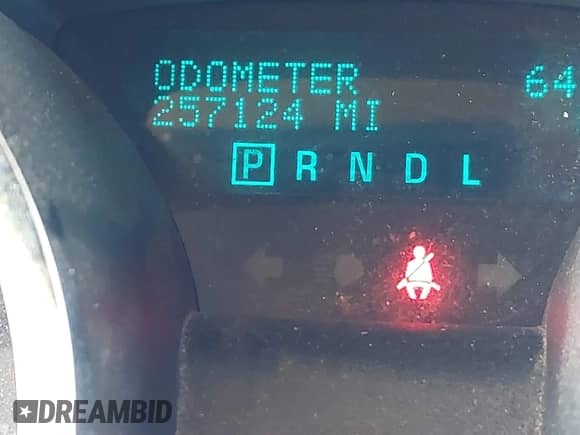 2010 Chevrolet Traverse 1LT z VIN 1GNLVFED5AS117261, wystawiony jako IAAI lot #43220575 z przebiegiem 257 124 mil mil oraz . Historia ofert i sprzedaży dostępna na DreamBid. Obrazek 15.