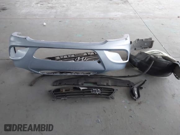 ✅ 2014 Hyundai Accent GS • VIN: KMHCT5AE5EU183872 • Lot: 43828884. Listed on IAAI with 121,613 mi. Free auction sales archive from the USA and detailed vehicle history report at DreamBid. Image 12.