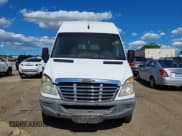 ✅ 2010 Freightliner Sprinter • VIN: WDYPE7CCXA5477753 • Lot: 42352748. Wystawiony na IAAI z przebiegiem 224 143 mil. Bezpłatny archiwum sprzedaży aukcyjnych z USA i szczegółowy raport historii pojazdu na DreamBid. Zdjęcie 13.