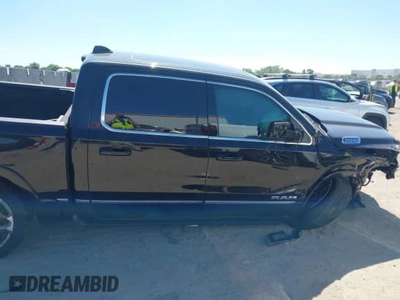 2024 Ram 1500 Limited с VIN 1C6SRFHT0RN115947, выставлен на аукционе IAAI как лот 42235255 с пробегом 18 961 миль миль и . История ставок и продаж доступна на DreamBid. Изображение 13.