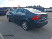 ✅ 2013 Volvo S60 T6 R-Design Platinum • VIN: YV1902FH5D1220423 • Lot: 43694301. Wystawiony na IAAI z przebiegiem 141 117 mil. Bezpłatny archiwum sprzedaży aukcyjnych z USA i szczegółowy raport historii pojazdu na DreamBid. Zdjęcie 3.